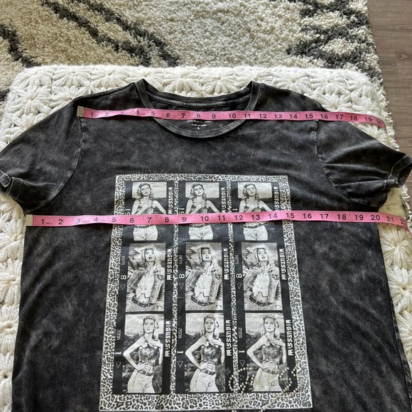 GUESS Y2K Style Model Photo Strip Photo Easy Tee NWT Black Soft Tee Size Large - Picture 8 of 9